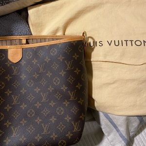 Practically new Louis Vuitton bag
